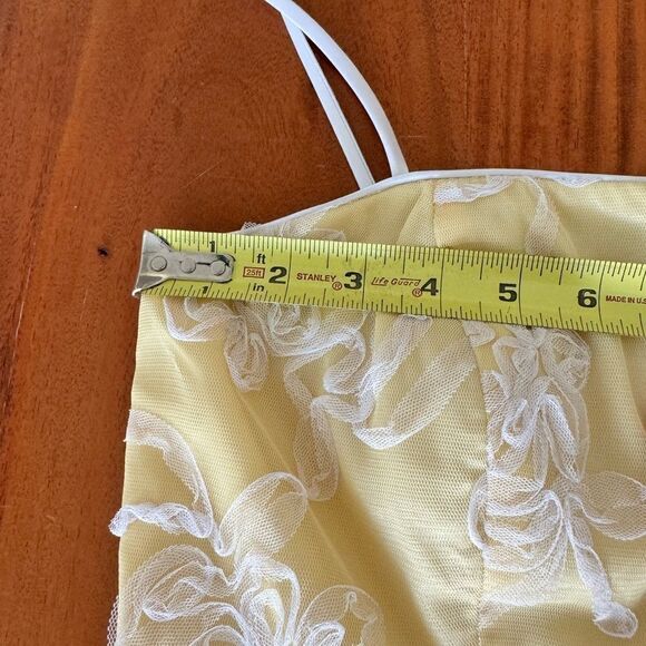 Masquerade mesh dress with 3-D floral appliqué spaghetti straps Size 9/10 EUC - Picture 10 of 16